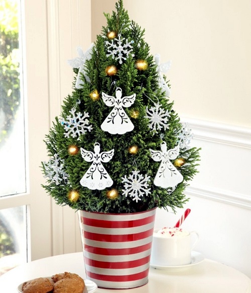 Tiny Christmas Figurines