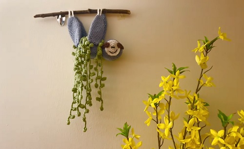 Crochet String of Pearls on Sloth Planter