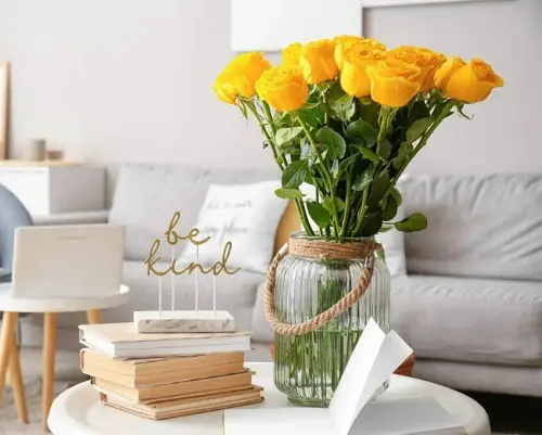 When Should Yellow Roses Be Given