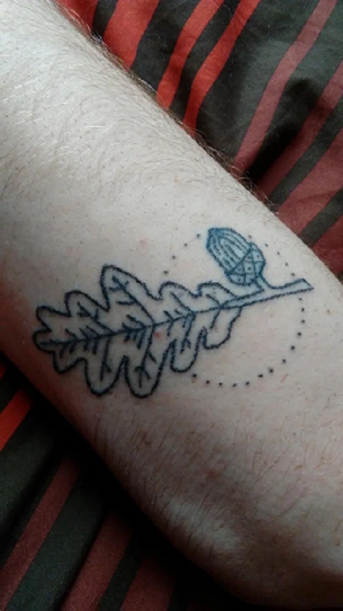 oak leaf tattoo ideas 13