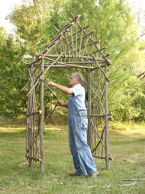 Building a Garden Ladder and Trellis at Home