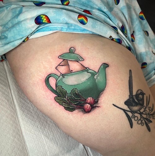 Teapot and Beetroots