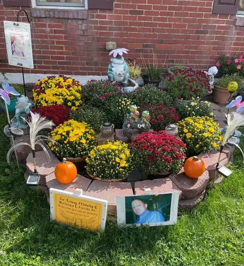 Ideas for a Handmade Memorial Garden